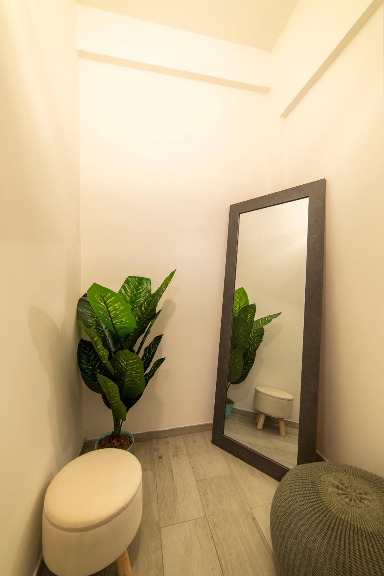 Smart - Trilocale Con Parcheggio Privato * Rom